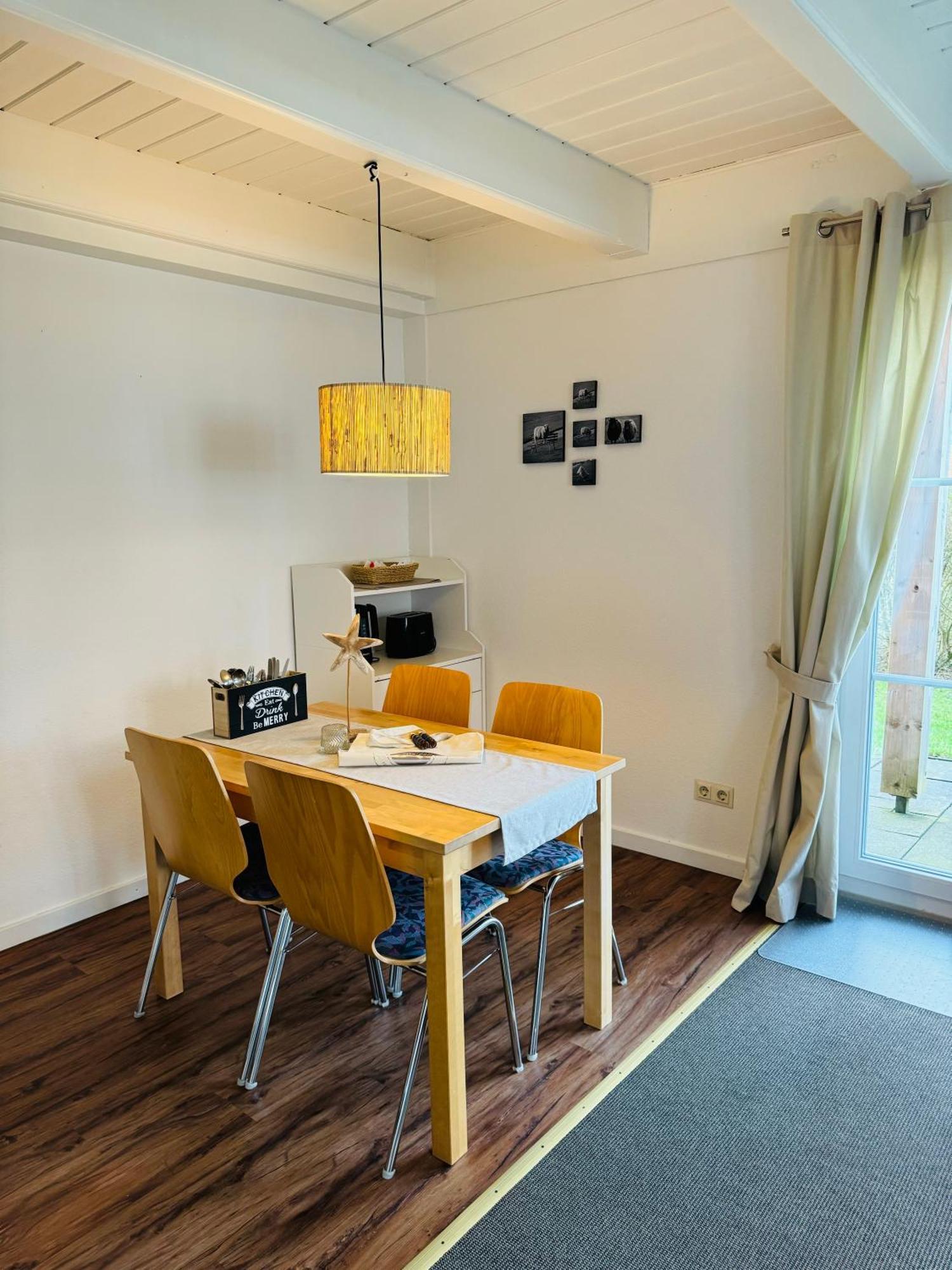Kleine Ella Pellworm Apartment Exterior photo